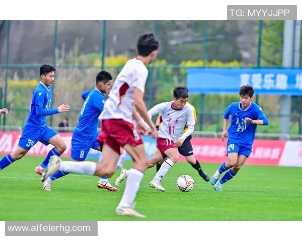 重庆足球队近期状态深度对比分析及未来发展趋势探讨