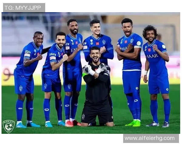 比纳国际与圣保罗的较量揭示足球战术与团队合作的精彩对决