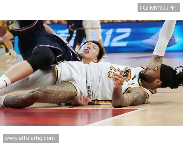 火箭队与太阳队对决周琦精彩表现集锦回顾