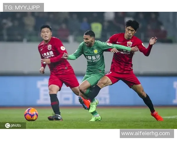 上港与国安激战正酣CCTV全程直播精彩赛事回顾与分析