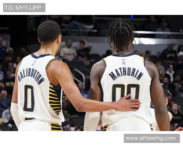 犹他爵士与步行者激战正酣谁能在NBA赛场上笑到最后